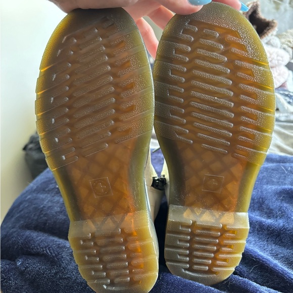 White Doc Martens boots - never worn size 6w - Picture 3 of 6